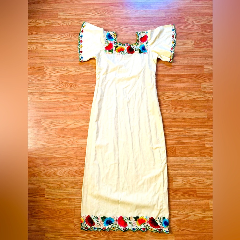 Mexico hand embroidered butter yellow floral border dress bell sleeve dress S